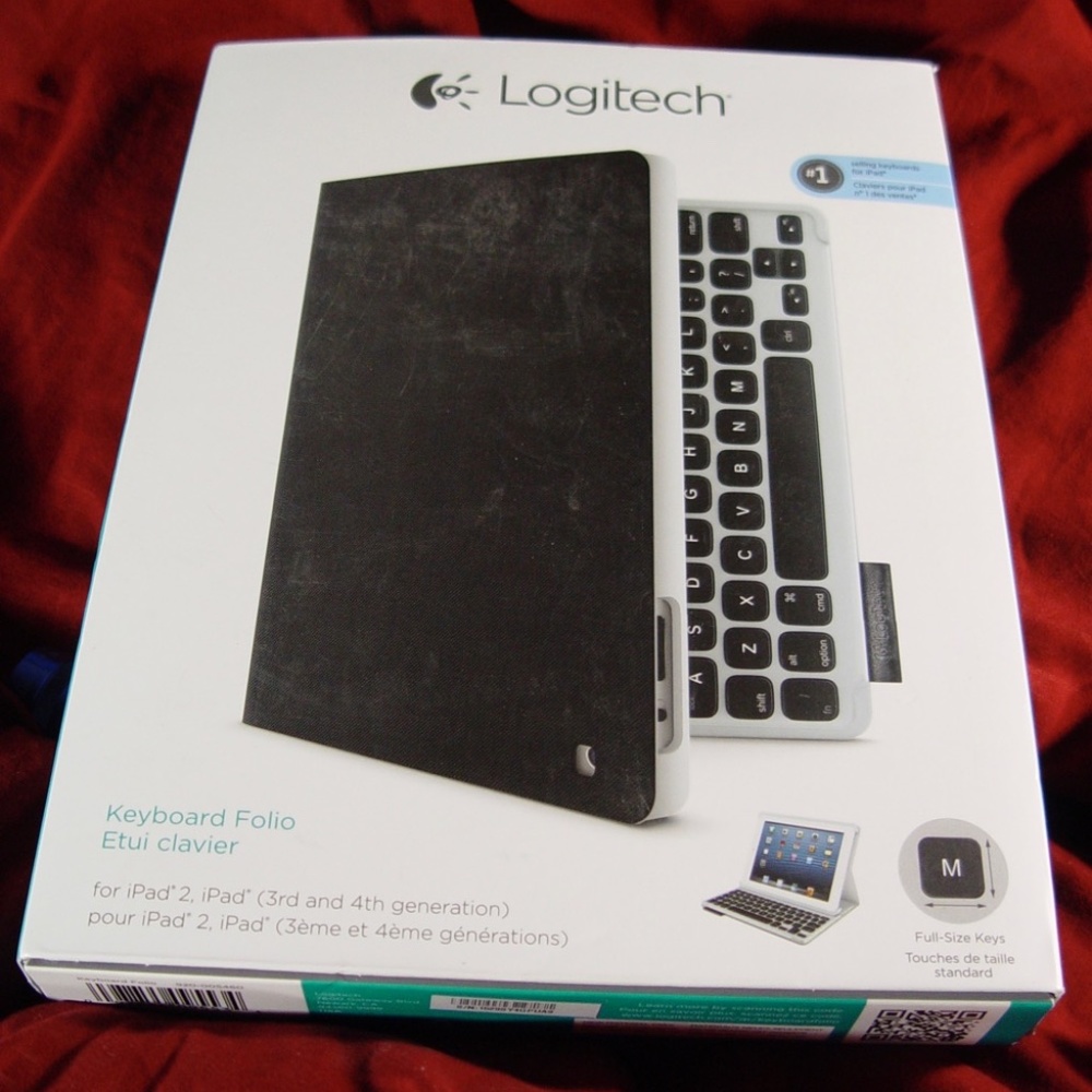 Logitech keyboard folio 920-005460 with bluetooth  New Open Box